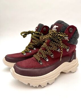 SOREL Kinetic Breakthru Conquest Waterproof Boots 8.5 NWT Burgundy Sneaker Boot